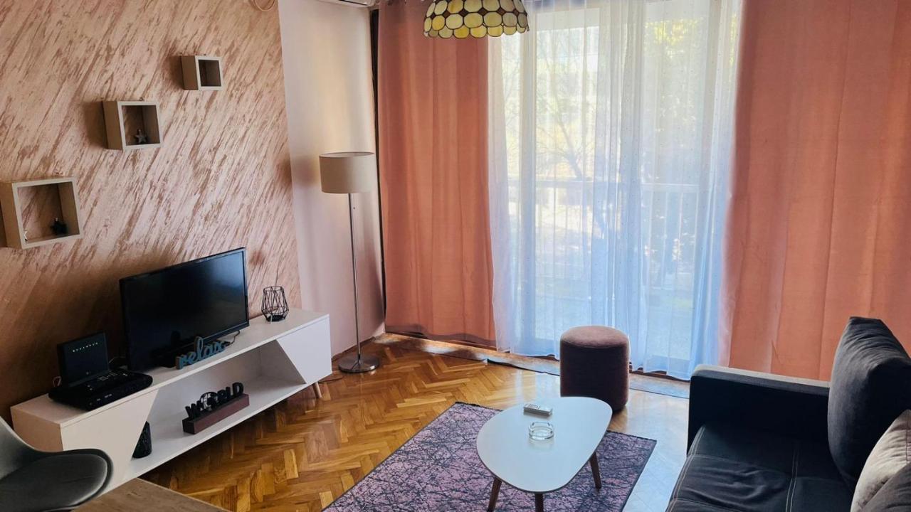 Majdini Clock Tower Apartman Podgorica Exterior foto